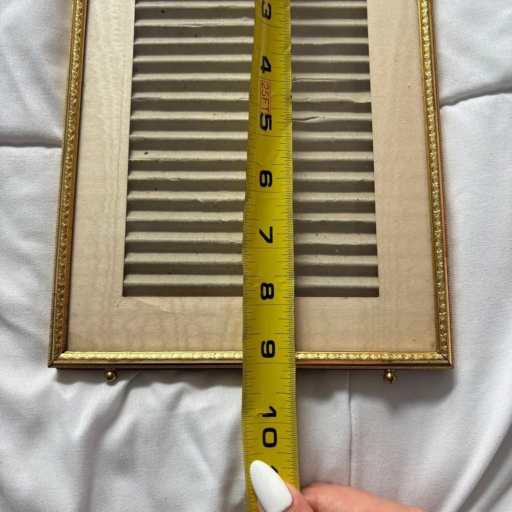 Vintage Gold Tone Metal Picture Frame Embossed Detail 8x10 Tabletop Easel Back
